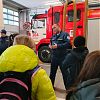 Школьники посетили пожарно-спасательный отряд и изучили правила безопасности жизнедеятельности