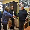 Представители Совета ветеранов вручили подарки ветеранам Роговского