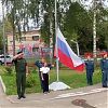 Церемонию поднятия Государственного флага провели в школе №2073