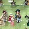 Выставку фарфоровых кукол оформили в библиотеке ДК «Юбилейный» Роговского